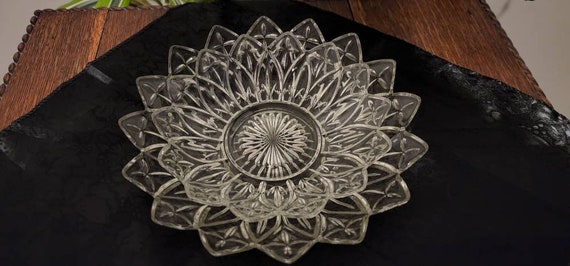 Federal Glass Petal Bowls – Set of 2 Clear Star-Shaped Serving Dishes USA