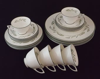 Royal Doulton Zephyr 30 Pc Fine Bone China Dinnerware Set