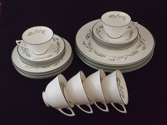 Royal Doulton Zephyr 30-Piece Fine Bone China Dinnerware Set