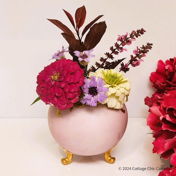 Antique Vienna Austria Porcelain Vase – Hand-Painted Blush Pink and Gold Gilt Footed Vase, 1916