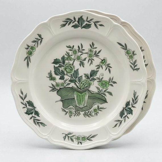 Wedgwood Green Leaf Queen’s Salad Plates Pair – Barlaston England 1949–1957