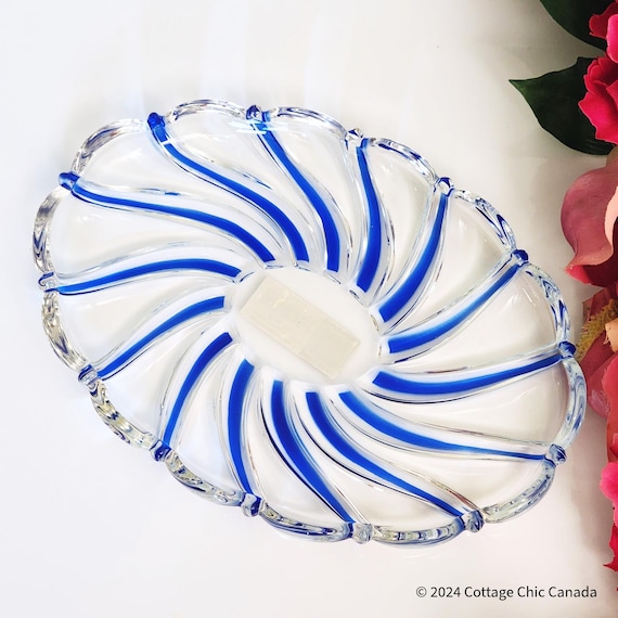 Mikasa Peppermint Cobalt Oval Sweet Meat Dish – Vintage Glass Swirl Design, 1997–2001