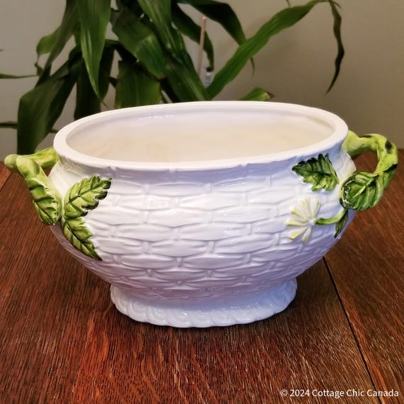 Lefton Mid Century Rustic Daisy Bowl with Handles & Basket Weave Design