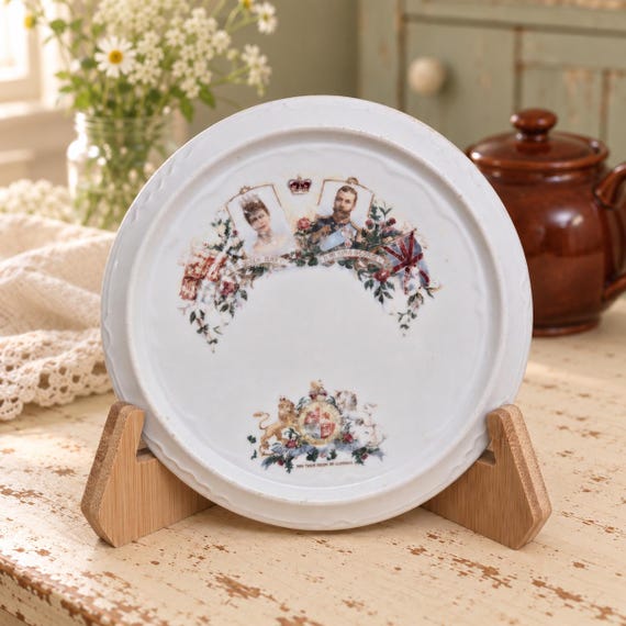Antique King George V & Queen Mary Tea Trivet, Royal Commemorative Ceramic Stand (Staffordshire England)