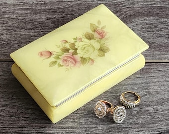 Yellow Alabaster 4 1/2" Trinket Jewelry Box Made in Italy