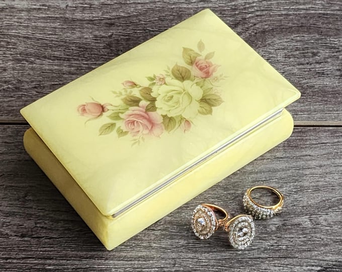 Yellow Alabaster 4 1/2" Trinket Jewelry Box Made in Italy
