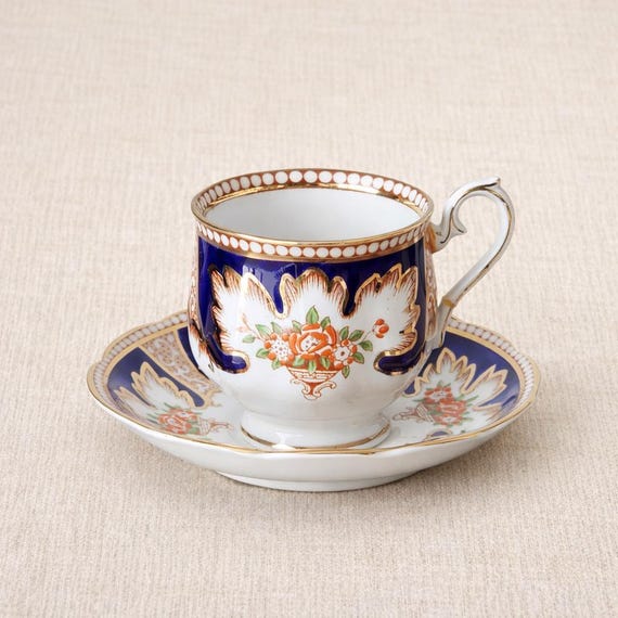 Royal Albert Tea Cup & Saucer – 1930s Art Deco Fine Bone China England (Repaired Handle)