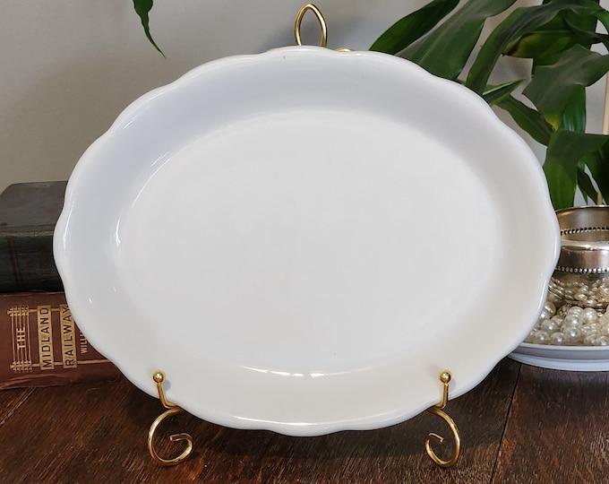 Lubiana Serving Platter Tray with Scalloped Edge, Made in Poland