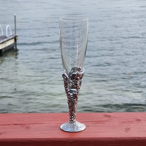 Vintage 1991 Seagull Pewter mundgeblasene Sektflöte - Sammlerstück Hausbar Decor