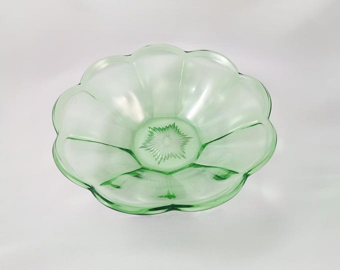 Green Depression Vaseline Glass Bowl with Starburst Pattern