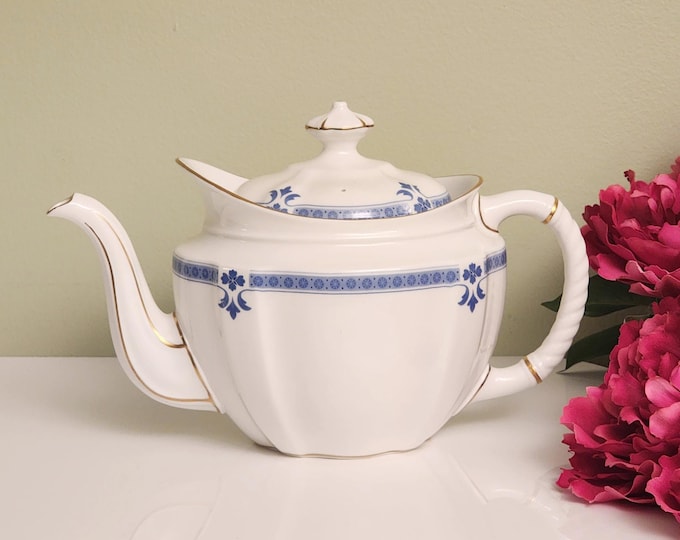 Royal Crown Derby Grenville Teapot (Gold Trim) – Fine Bone China Made in England