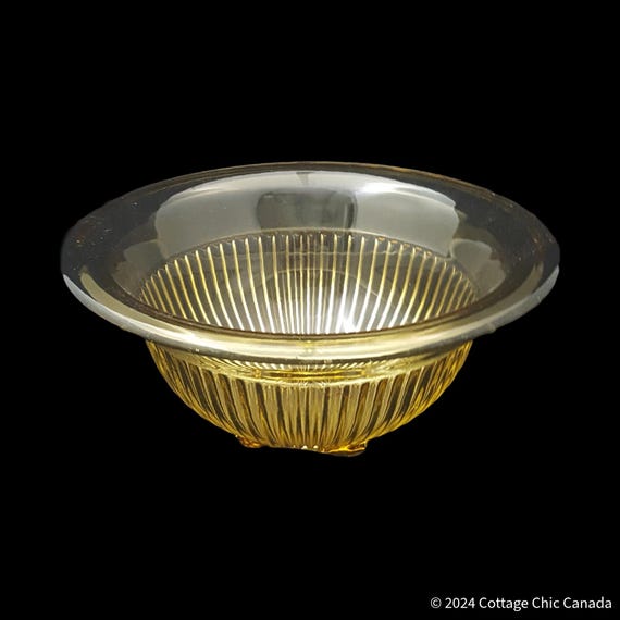 Federal Glass Ribbed Mixing Bowl – FEG19 Golden Yellow Glow USA
