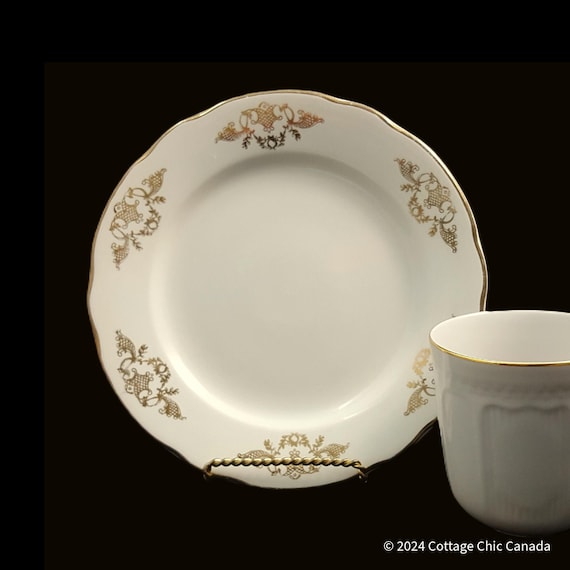 Richard Ginori Italy Salad Plate with Gold Filigree