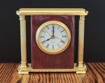 Ergo Vintage Quartz Mantel Clock – Faux Rosewood & Brass Column Design – 1980s Retro Decor
