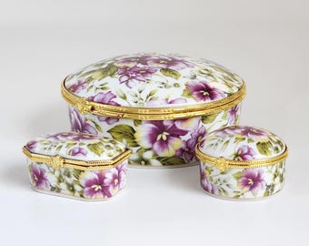 Sorelle Fine Porcelain Trinket Pill Box Set with Purple Violets Floral Design – Made in Italy, Set of 3 Vintage Collectible Jewelry Boxes