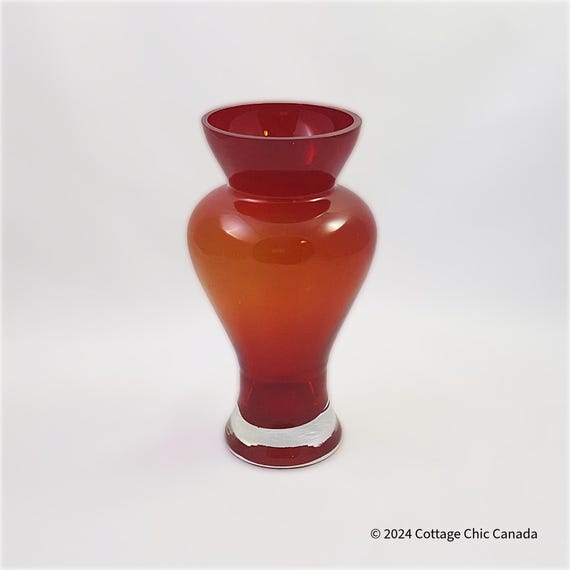 Pigeon Blood Red Glass Urn Vase – Vintage Mid-Century Home Accent, Collectible Decorative Glass, Statement Piece