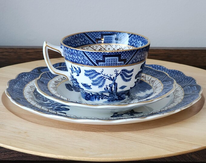 Booths Real Old Willow Tea Cup Saucer Trio Set - 1940s Fine Bone China