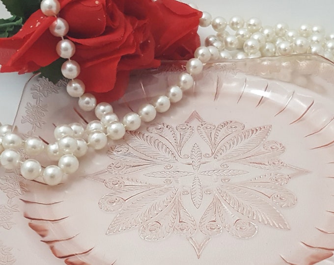 Jeannette Glass Pretty Adam Pink Cake Plate Sandwich Tray