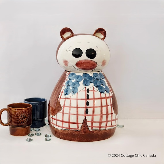 Vintage Quadrifoglio Italy Teddy Bear Cookie Jar – Hand-Painted Whimsical Folk Art Pottery, c.1970s