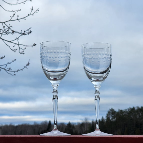 Set of 2 Vintage Christinenhutte Crystal Wine Glasses – 1980s German Etched Bead Stemware