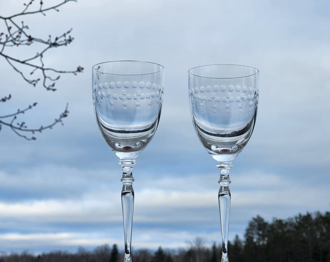 Christinenhutte Crystal CRH14 Etched Wine Glass for Weddings and Holiday Parties, Set of 2