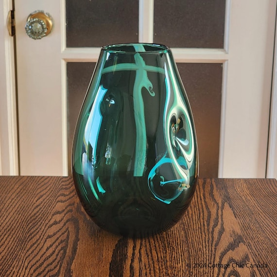 Blenko Sea Foam Green Art Glass Vase – Mid Century Hand Blown Teardrop Form, USA