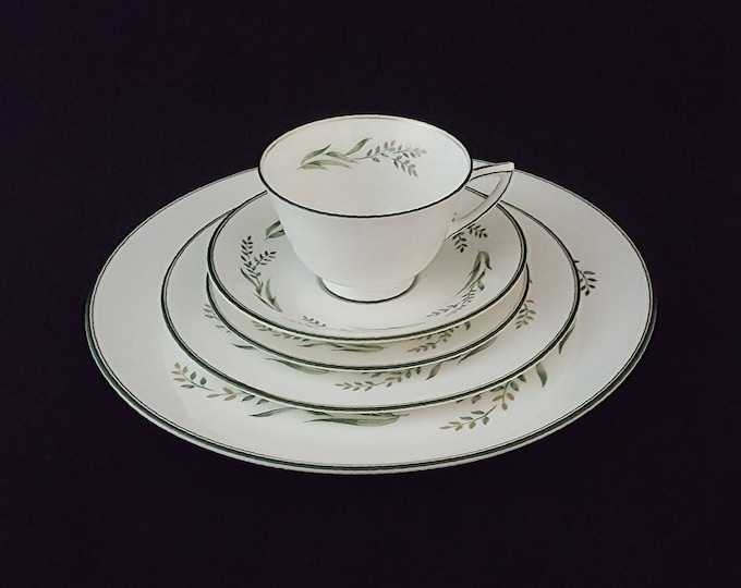 Royal Doulton Zephyr 5 Pc Place Setting, Fine Bone China Dinnerware Tea Set