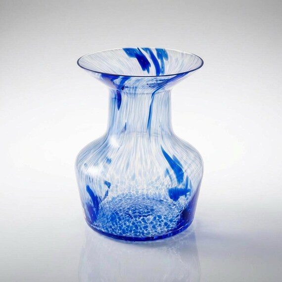 Lindshammar Sweden Tom Möller Art Glass Vase 1993 – Blue and White Swirl