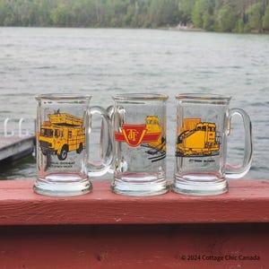Vintage Canadese TTC-bierpullen/mokken, 1981 (set van 3) – rood en geel geëmailleerd logo, collectible transit-barglazen
