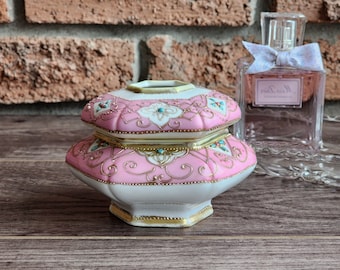 Ceramic Trinket Dish Holder from the 1890s Victorian Era! Pretty Porcelain Hair Receiver For Your Dresser!