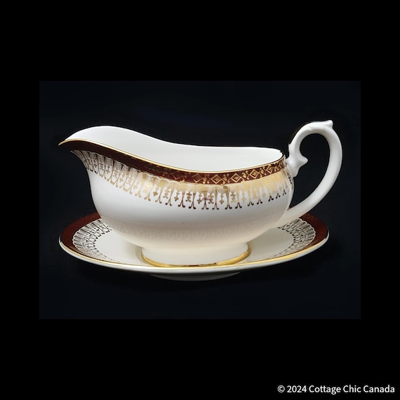 Royal Grafton Majestic Gold Fine Bone China Gravy Boat & Underplate