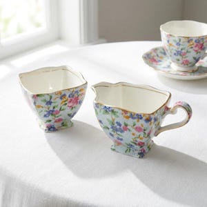 Royal Winton Grimwades Old Cottage Chintz Creamer & Sugar Bowl – Ascot Shape – Made in England