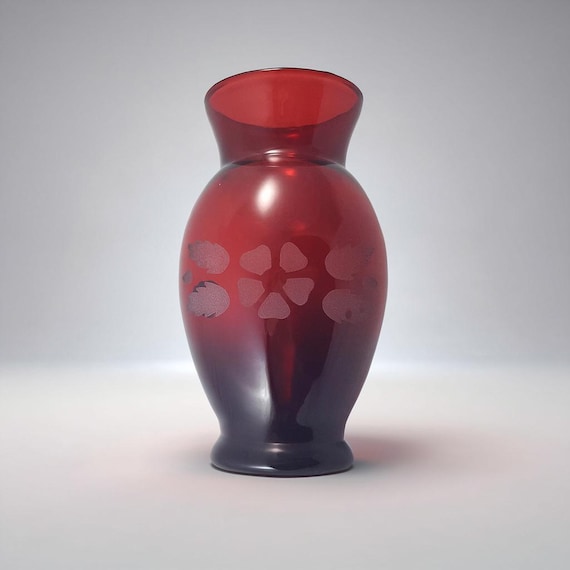 Anchor Hocking Ruby Red Glass Vase – 1960s Mid Century Vintage Home Decor USA