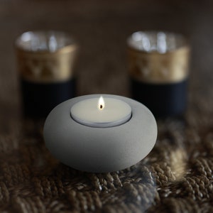 Big concrete Tea Light holder - gray, round with 4 Soy Candles. Hand made, modern design. Perfect gift.