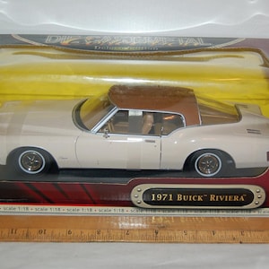 No112ミニカー1/18箱あり 1971 BUICK RIVIERA il_300x300.6923076902_fn9g.jpg