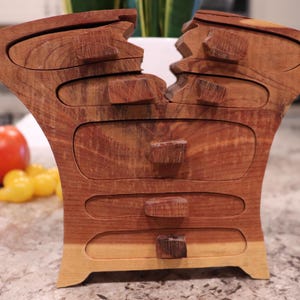 Bandsaw box split look