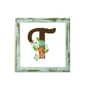 Letra T, patrón de punto de cruz, letra monograma, flores de punto de cruz florales, patrón de punto de cruz contado, alfabeto