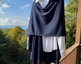 100% Cashmere Cape Ruana-Navy