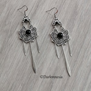ロングピアス、オニキス、ブラック、天然石、ウィッチ、ウィッカ、魔女、ゴス、ゴシック