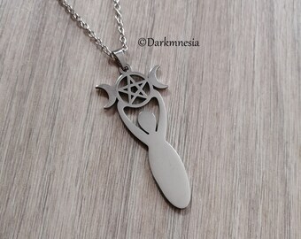 Collana VASSAGO Con Spada E Pentacolo – Tripla Luna Dea In Acciaio Inox, Gioielli Wicca Pagani Per Uomo E Donna