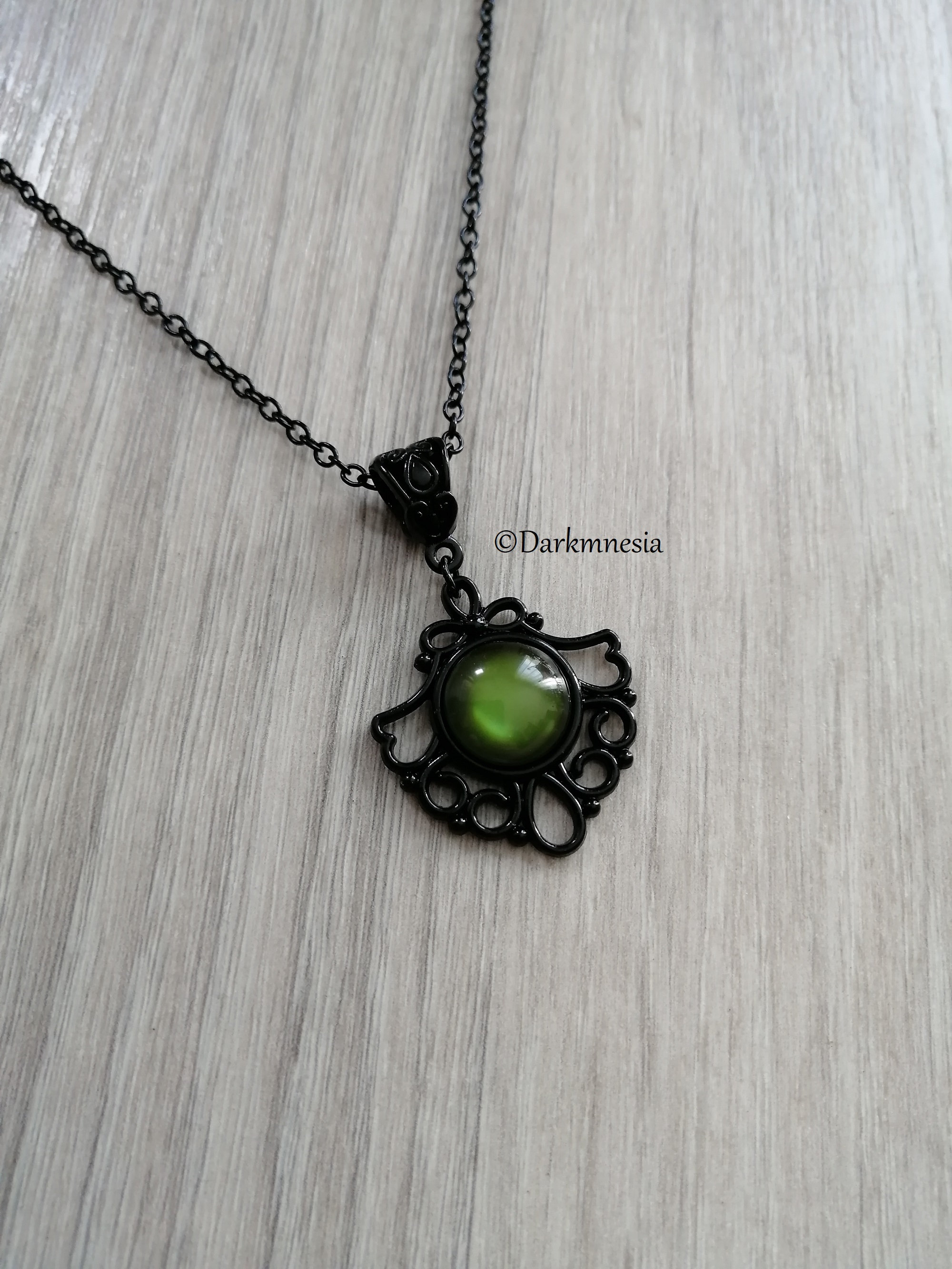 Pendentif Homme Pierre Naturelle – Design Unique – Marque Inconnue