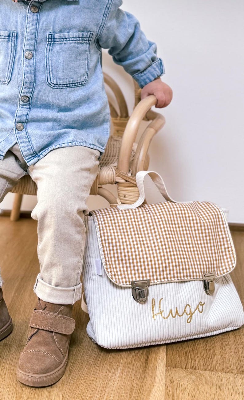 cartable maternelle personnalisé velours écru et vichy curry image 1