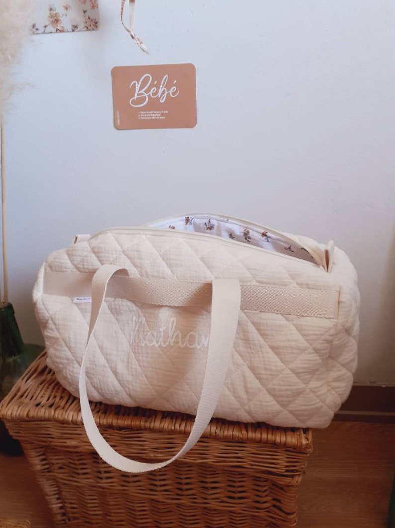 Sac à langer personnalisé double gaze écru matelassée - Créatrice ETSY : happyaime