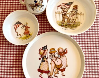 Vintage Oneida Deluxe Holly Hobbie TM Melamine Patriotic Dishes - American Greetings