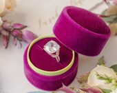 Velvet ring box - vintage style - fuchsia & pineapple