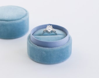 Velvet ring box - dusty blue