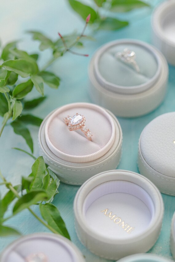 round ring box