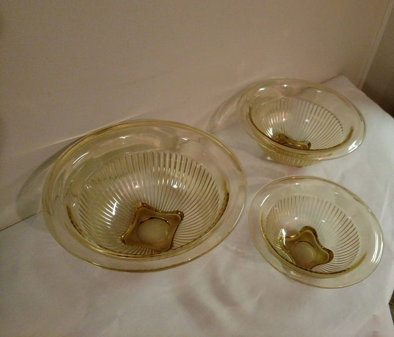 Federal Glass Ribbed Mixing Bowls