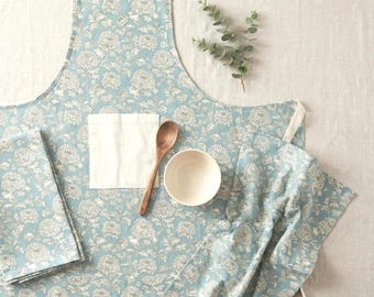 Mother’s Day Apron and Towel Gift Set, Blue Floral Kitchen Linen, Personalized Cottage Gift for Mom, Bride, or Housewarming