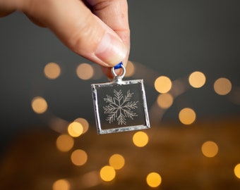 Engraved Glass// Snowflake// Christmas tree ornament // handmade in uk